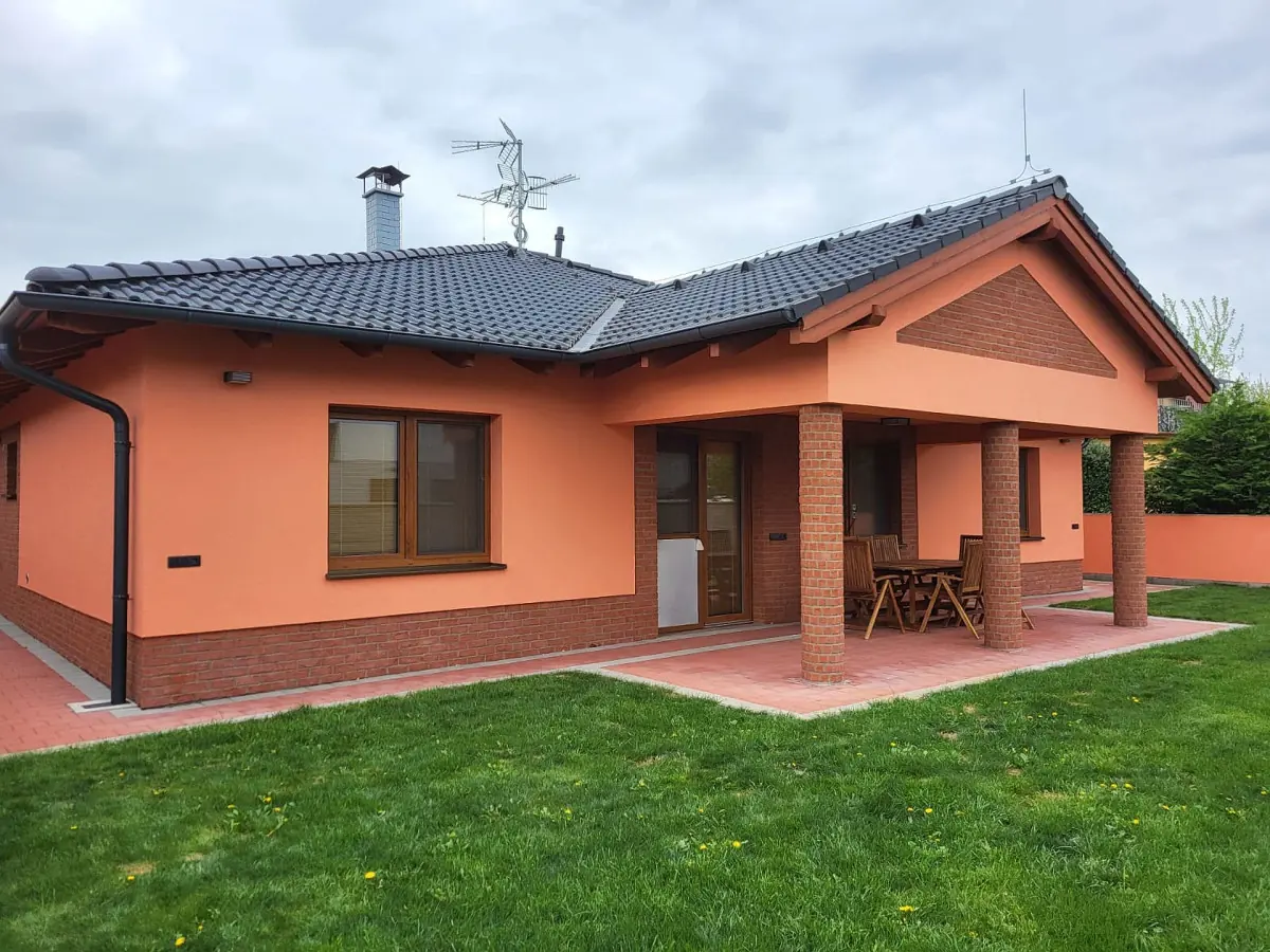 Rodinný dom - bungalov v Stupave, vhodný aj na podnikanie