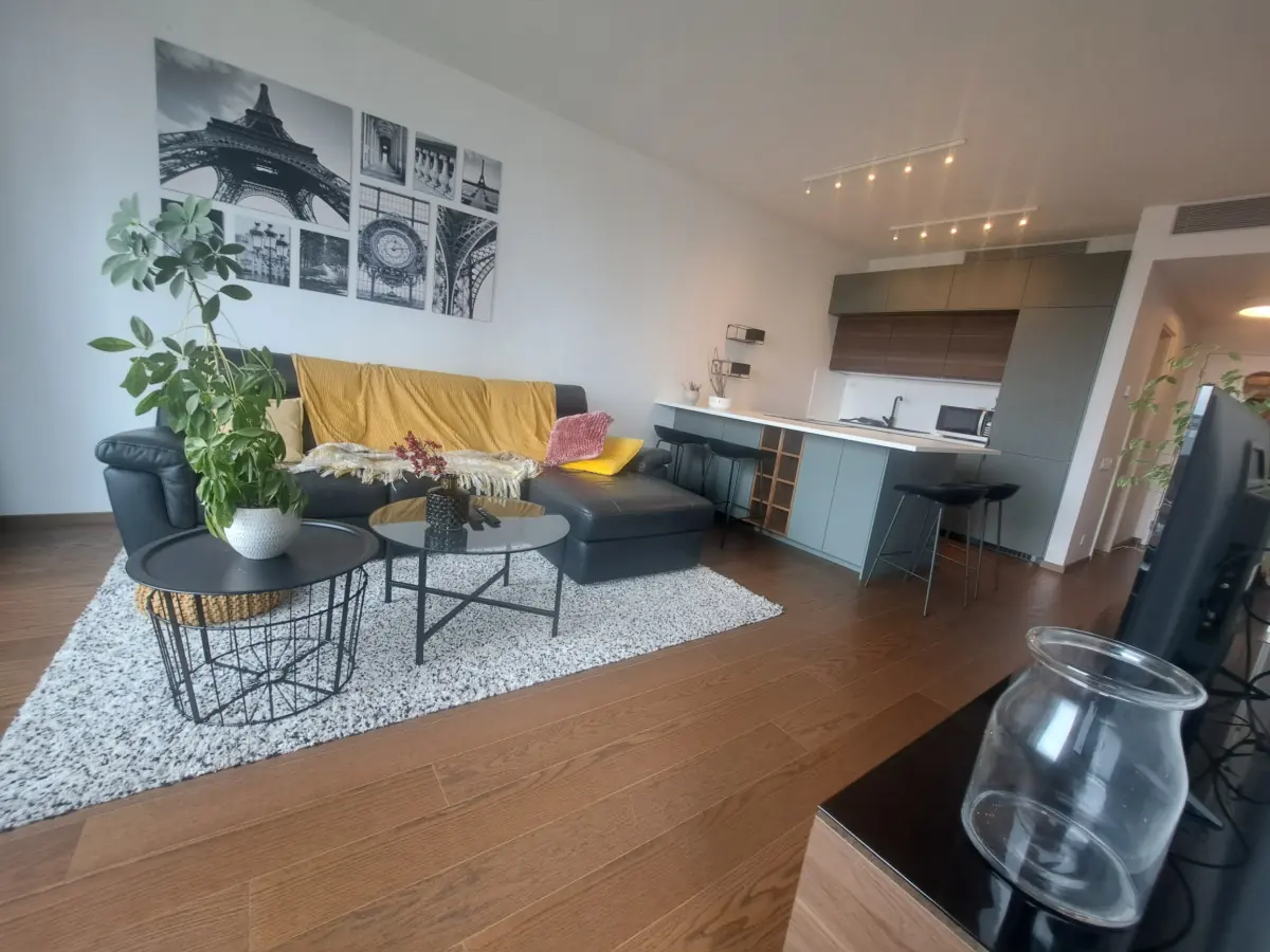 2-izbový byt SKYPARK s výhľadom na hrad Bottova Staré mesto, fotka 3